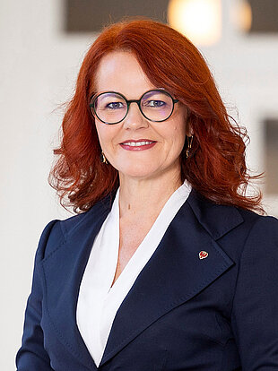 Portrait Cornelia Hagele - Landesrätin Tirol